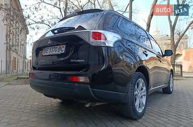 Внедорожник / Кроссовер Mitsubishi Outlander 2012 в Николаеве