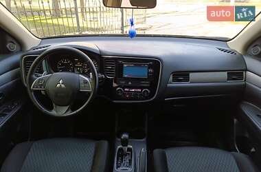 Внедорожник / Кроссовер Mitsubishi Outlander 2012 в Николаеве