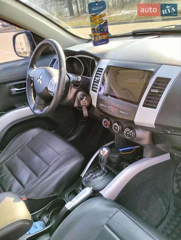 Позашляховик / Кросовер Mitsubishi Outlander 2012 в Кропивницькому