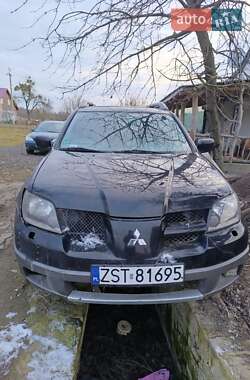 Внедорожник / Кроссовер Mitsubishi Outlander 2003 в Луцке