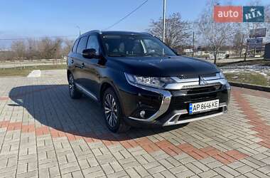 Внедорожник / Кроссовер Mitsubishi Outlander 2020 в Запорожье