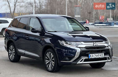 Внедорожник / Кроссовер Mitsubishi Outlander 2020 в Днепре