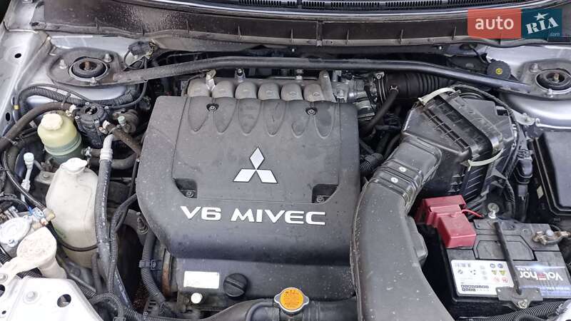 Позашляховик / Кросовер Mitsubishi Outlander 2011 в Кропивницькому