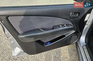 Внедорожник / Кроссовер Mitsubishi Outlander 2007 в 