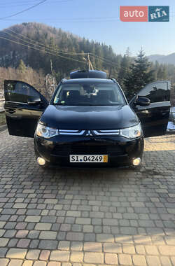 Внедорожник / Кроссовер Mitsubishi Outlander 2012 в Коломые