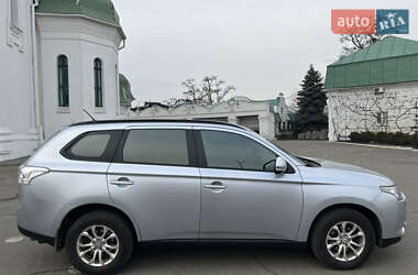 Внедорожник / Кроссовер Mitsubishi Outlander 2013 в Киеве