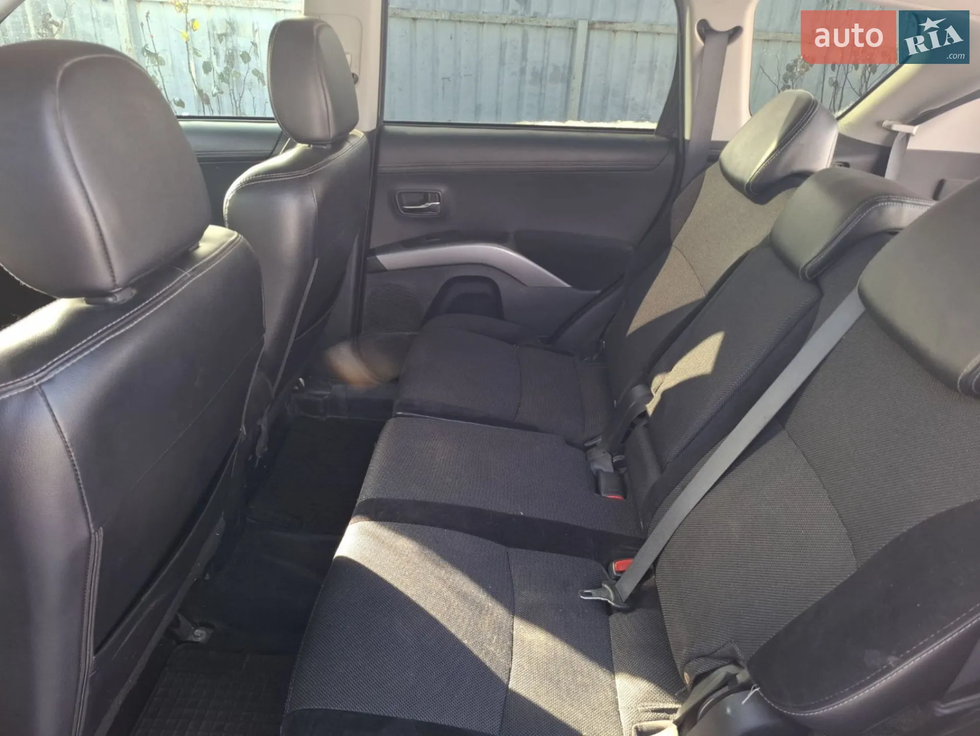 2011 Mitsubishi Outlander - мініатюра 6