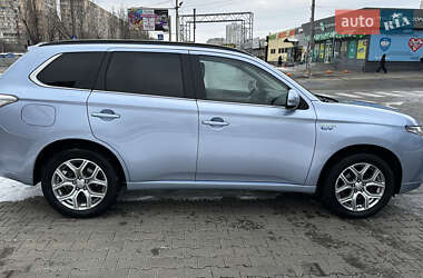 Внедорожник / Кроссовер Mitsubishi Outlander 2013 в Одессе