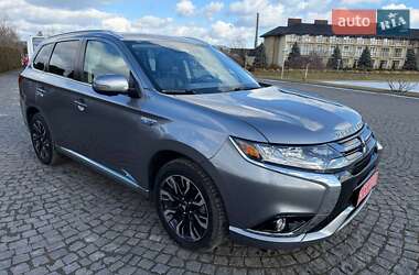 Внедорожник / Кроссовер Mitsubishi Outlander 2018 в Жовкве