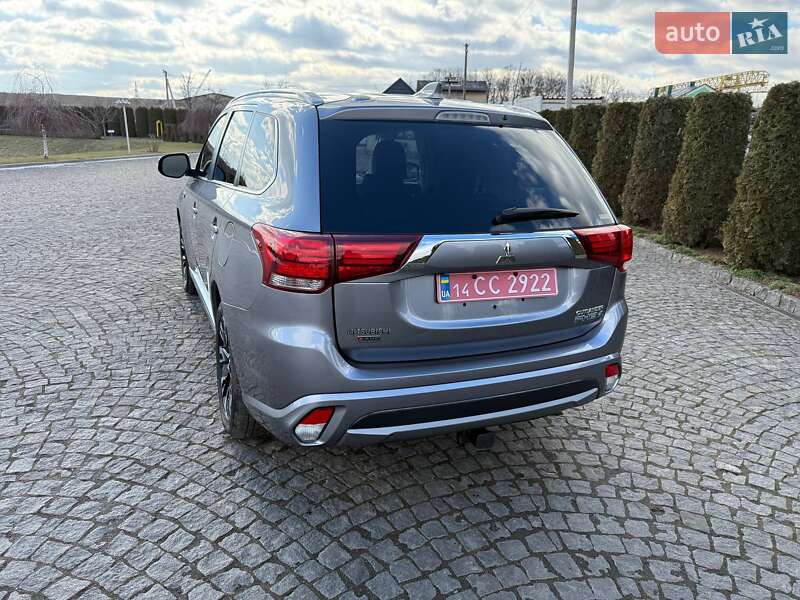 Внедорожник / Кроссовер Mitsubishi Outlander 2018 в Жовкве