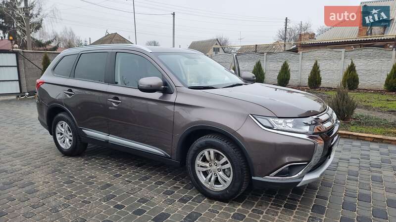 Внедорожник / Кроссовер Mitsubishi Outlander 2018 в Александрие