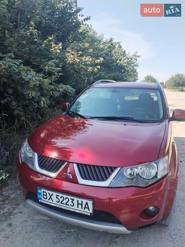 Внедорожник / Кроссовер Mitsubishi Outlander 2008 в Красилове