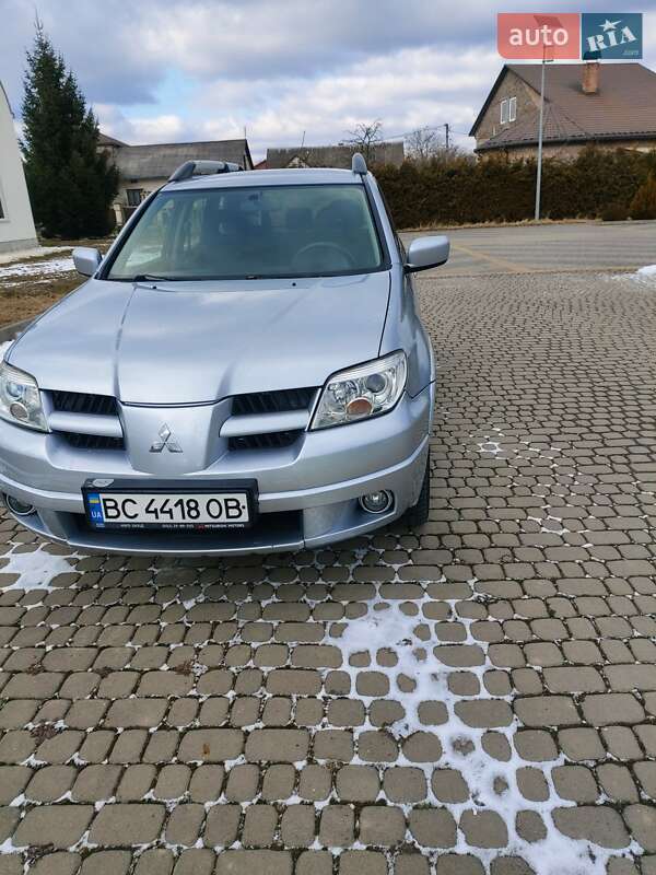 Mitsubishi Outlander 2008