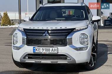 Позашляховик / Кросовер Mitsubishi Outlander 2023 в Дніпрі