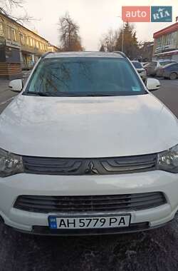 Позашляховик / Кросовер Mitsubishi Outlander 2013 в Добропіллі