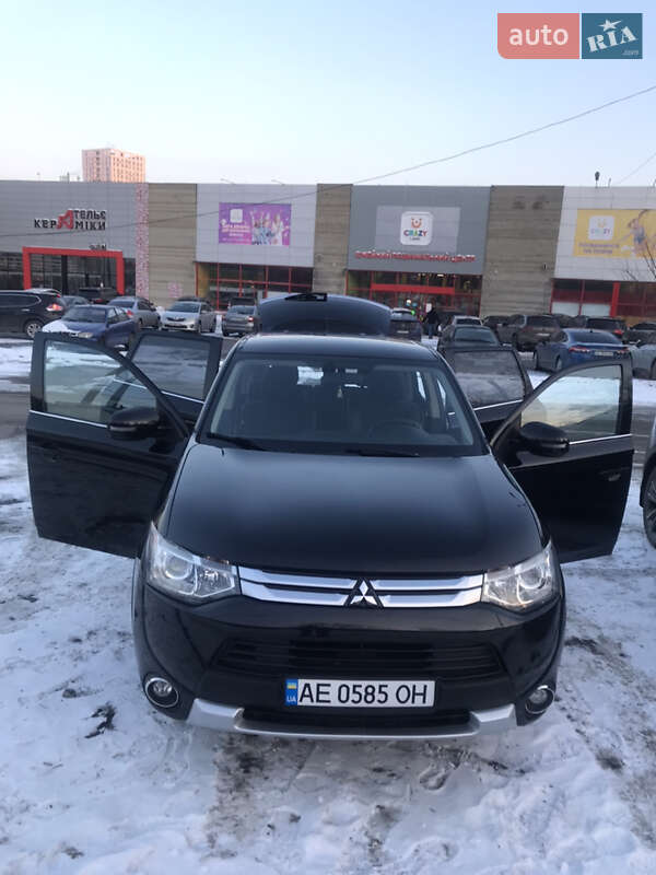 Позашляховик / Кросовер Mitsubishi Outlander 2014 в Дніпрі