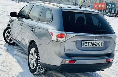 Позашляховик / Кросовер Mitsubishi Outlander 2013 в Харкові