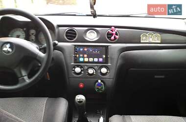 Внедорожник / Кроссовер Mitsubishi Outlander 2008 в 