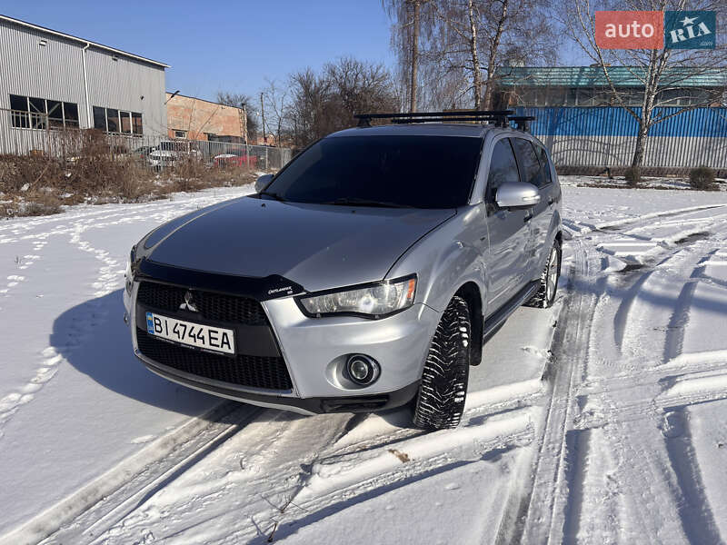 Позашляховик / Кросовер Mitsubishi Outlander 2012 в Полтаві