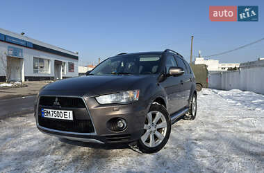 Внедорожник / Кроссовер Mitsubishi Outlander 2011 в 