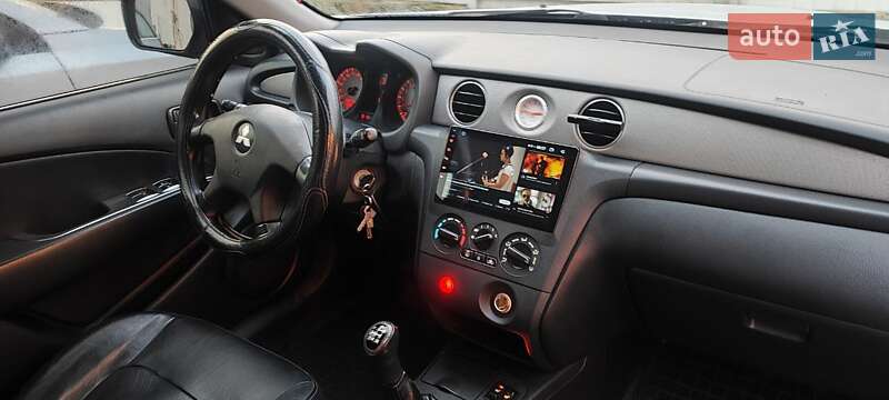 Внедорожник / Кроссовер Mitsubishi Outlander 2007 в Козельце