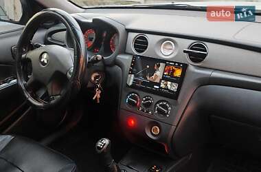 Внедорожник / Кроссовер Mitsubishi Outlander 2007 в 