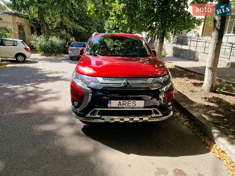 Позашляховик / Кросовер Mitsubishi Outlander 2020 в Кропивницькому фото 2 Позашляховик / Кросовер Mitsubishi Outlander 2020 в Кропивницькому