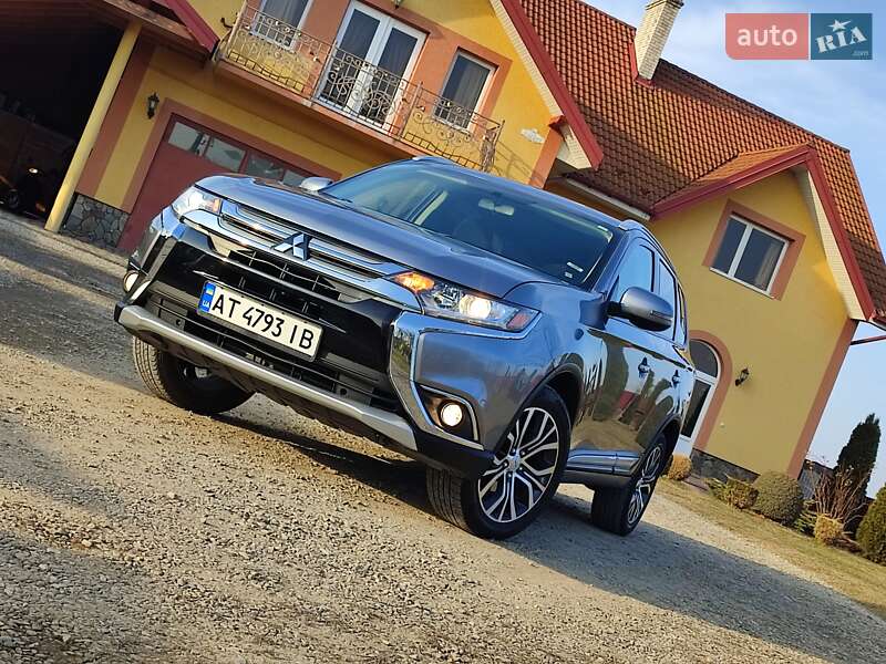 Внедорожник / Кроссовер Mitsubishi Outlander 2018 в Ивано-Франковске