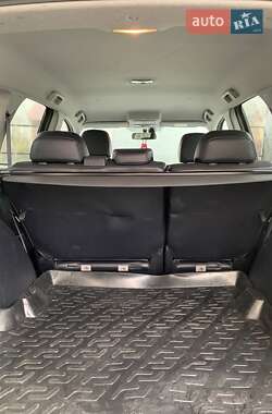 Позашляховик / Кросовер Mitsubishi Outlander 2011 в 