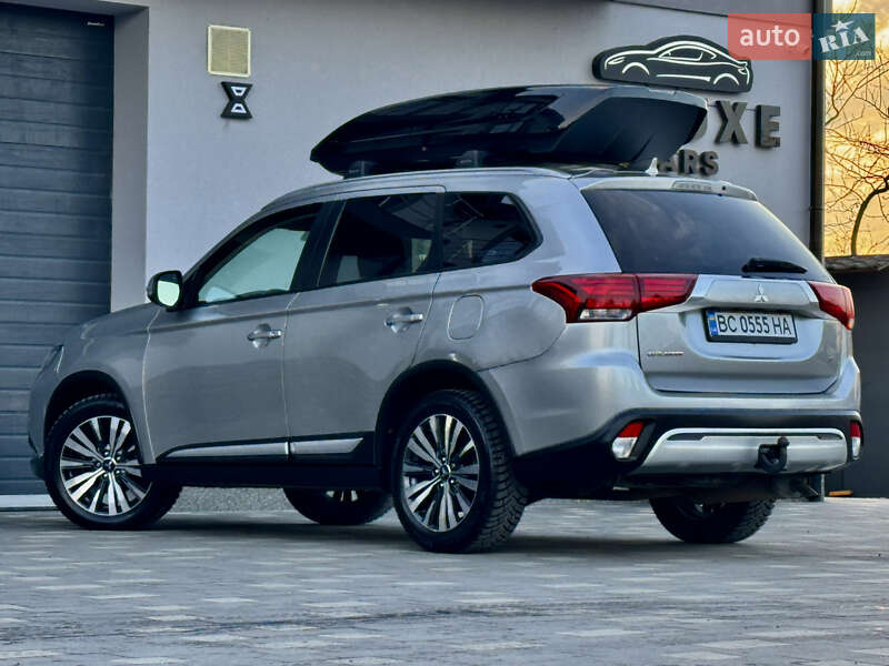 Внедорожник / Кроссовер Mitsubishi Outlander 2019 в Трускавце