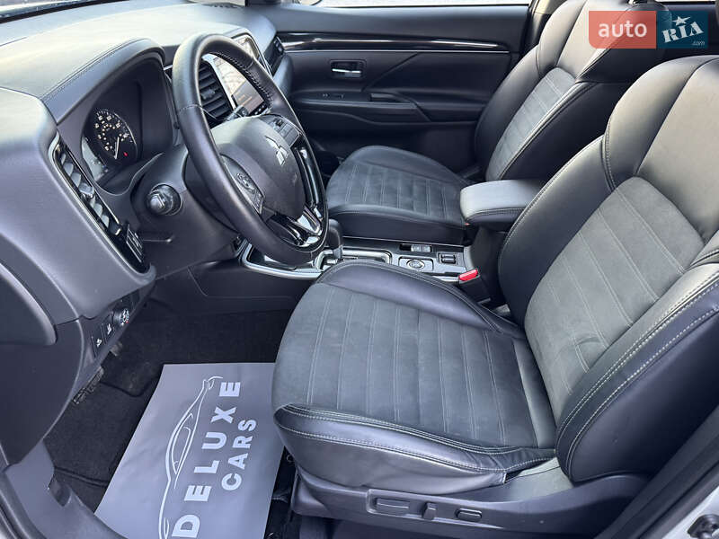 Внедорожник / Кроссовер Mitsubishi Outlander 2019 в Трускавце