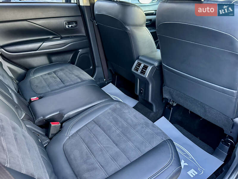 Внедорожник / Кроссовер Mitsubishi Outlander 2019 в Трускавце