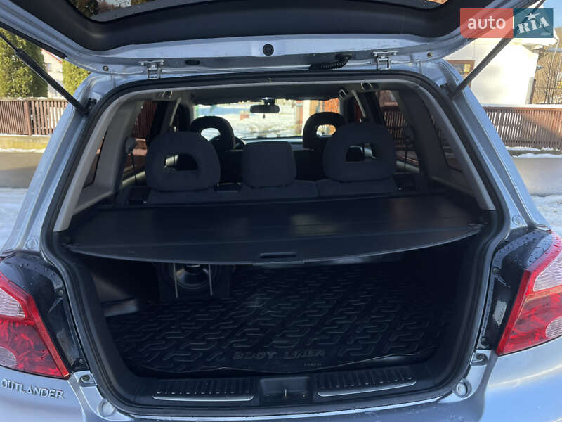 Внедорожник / Кроссовер Mitsubishi Outlander 2005 в Яремче