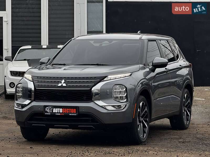 Внедорожник / Кроссовер Mitsubishi Outlander 2022 в Харькове