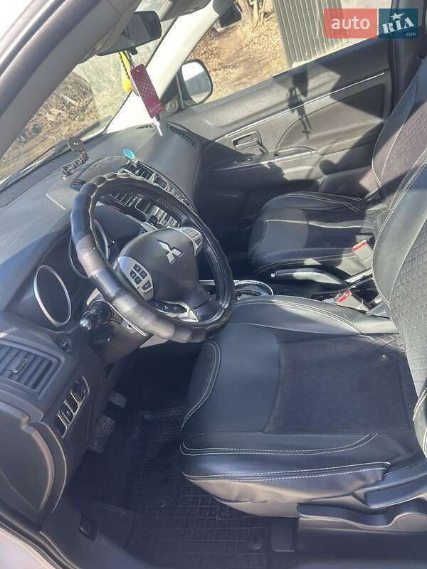 Позашляховик / Кросовер Mitsubishi Outlander 2012 в Теребовлі