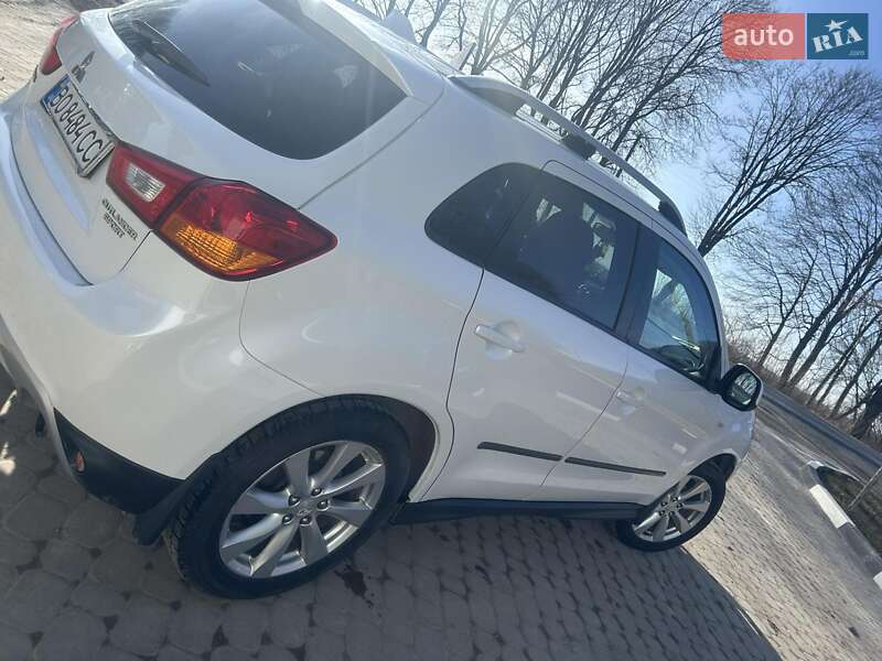 Позашляховик / Кросовер Mitsubishi Outlander 2012 в Теребовлі