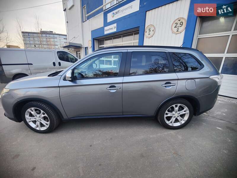 Позашляховик / Кросовер Mitsubishi Outlander 2014 в Києві фото 3 Позашляховик / Кросовер Mitsubishi Outlander 2014 в Києві
