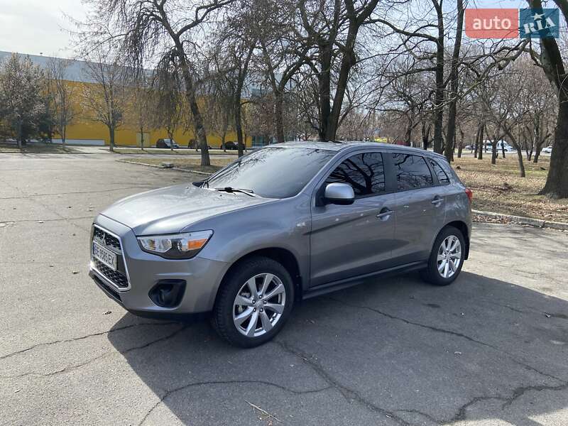 Mitsubishi Outlander 2015