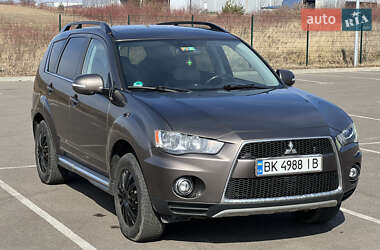 Позашляховик / Кросовер Mitsubishi Outlander 2010 в Рівному