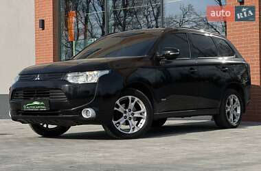 Позашляховик / Кросовер Mitsubishi Outlander 2012 в Києві