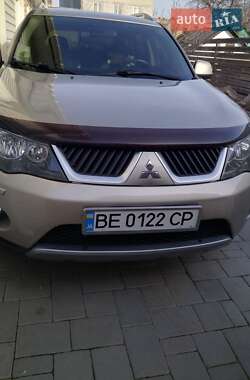 Внедорожник / Кроссовер Mitsubishi Outlander 2009 в Николаеве