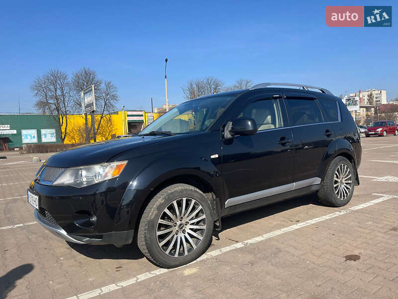 Внедорожник / Кроссовер Mitsubishi Outlander 2008 в Пулинах