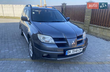 Внедорожник / Кроссовер Mitsubishi Outlander 2006 в Ровно