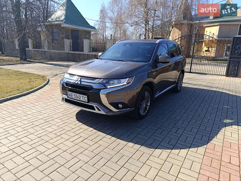 Внедорожник / Кроссовер Mitsubishi Outlander 2019 в Никополе