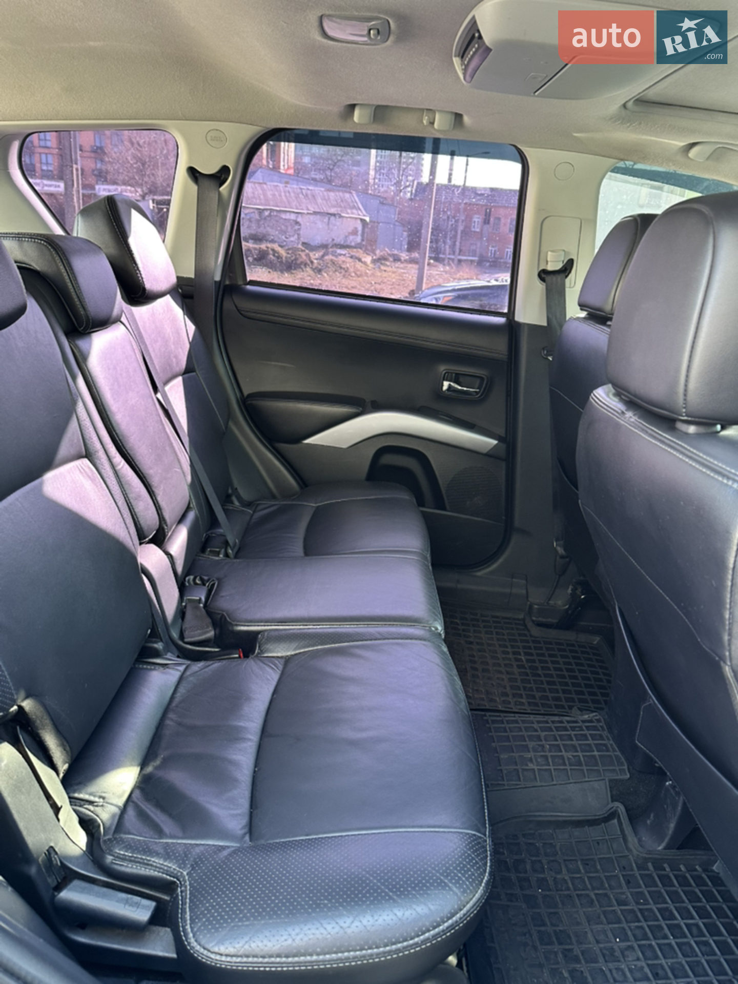 2011 Mitsubishi Outlander - мініатюра 12