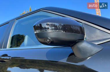 Внедорожник / Кроссовер Mitsubishi Outlander 2022 в 