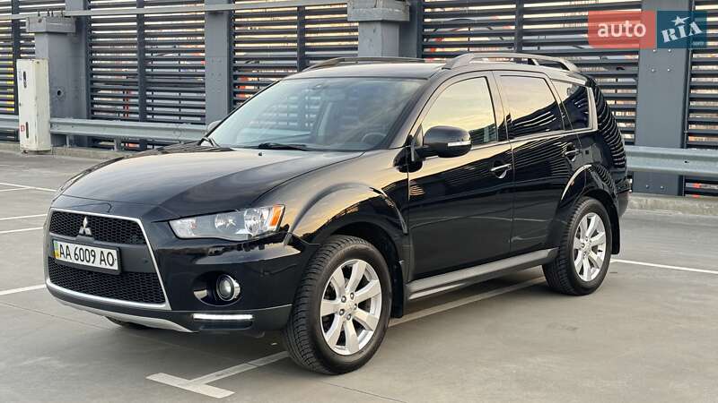 Позашляховик / Кросовер Mitsubishi Outlander 2011 в Києві