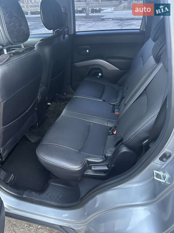 Позашляховик / Кросовер Mitsubishi Outlander 2008 в Сумах