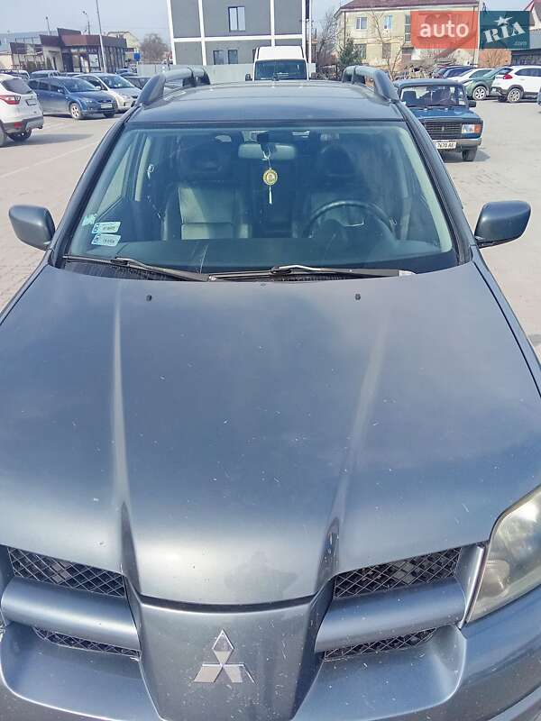 Внедорожник / Кроссовер Mitsubishi Outlander 2005 в Золочеве