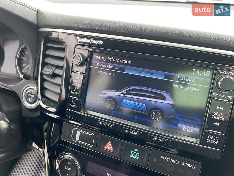 Позашляховик / Кросовер Mitsubishi Outlander 2016 в Коломиї